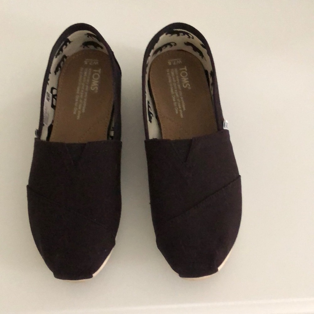 Black Canvas Toms 7.5